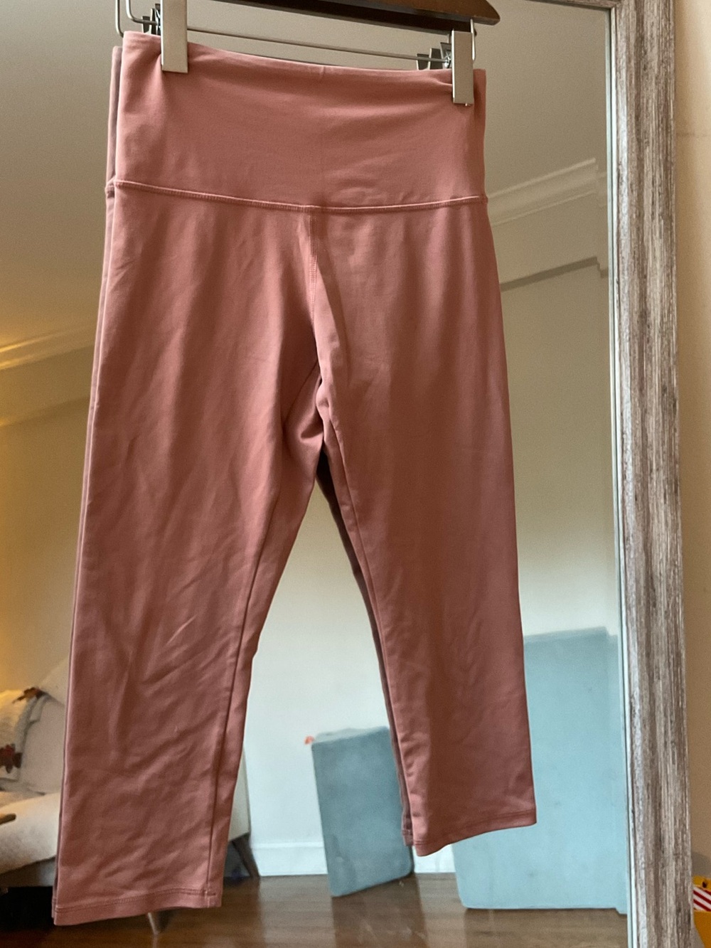 High-Waist women’s Pink Active Capri Leggings
